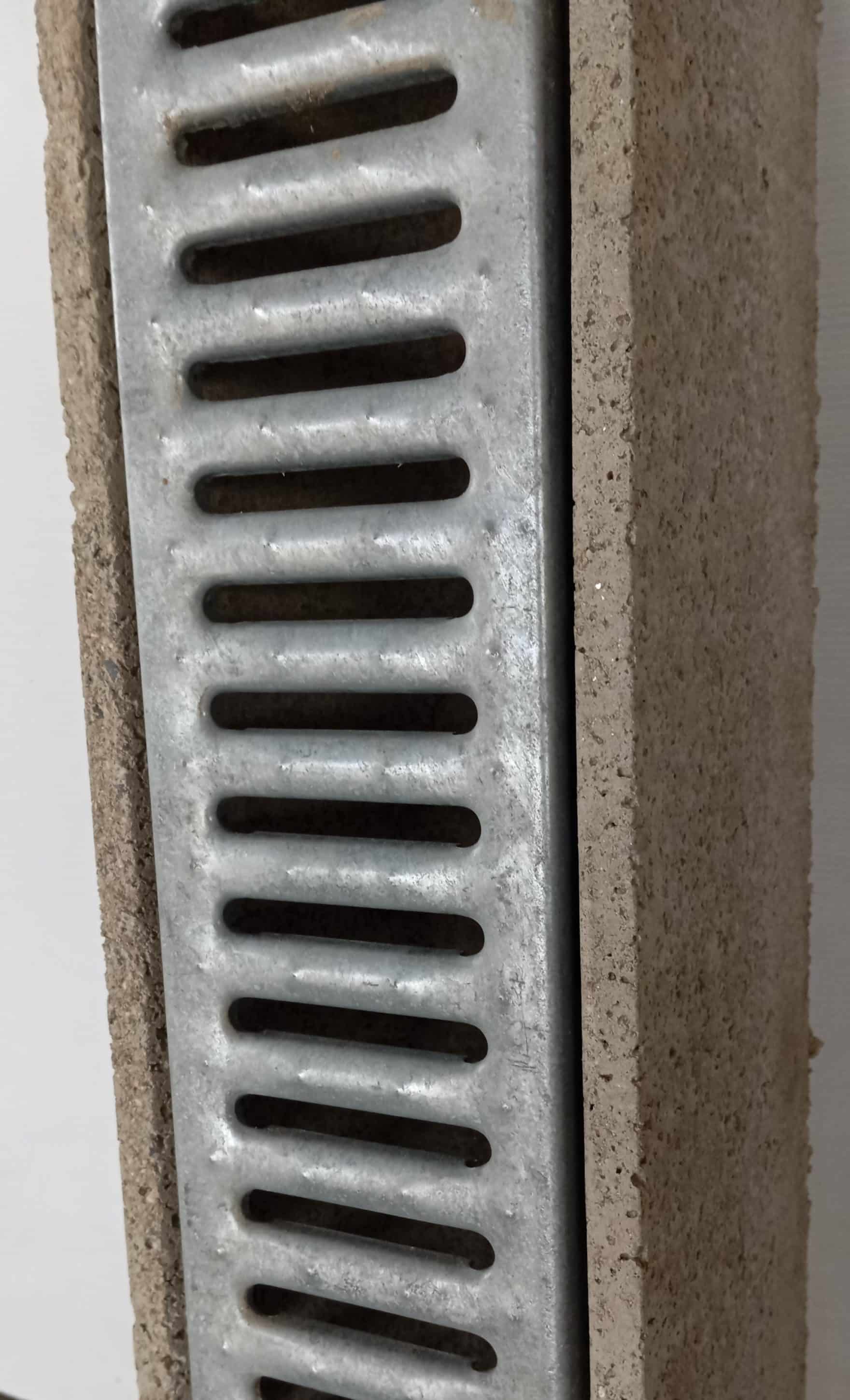 CANIVEAU BETON 1ML+GRILLE B125 H 14cm X L 17cm