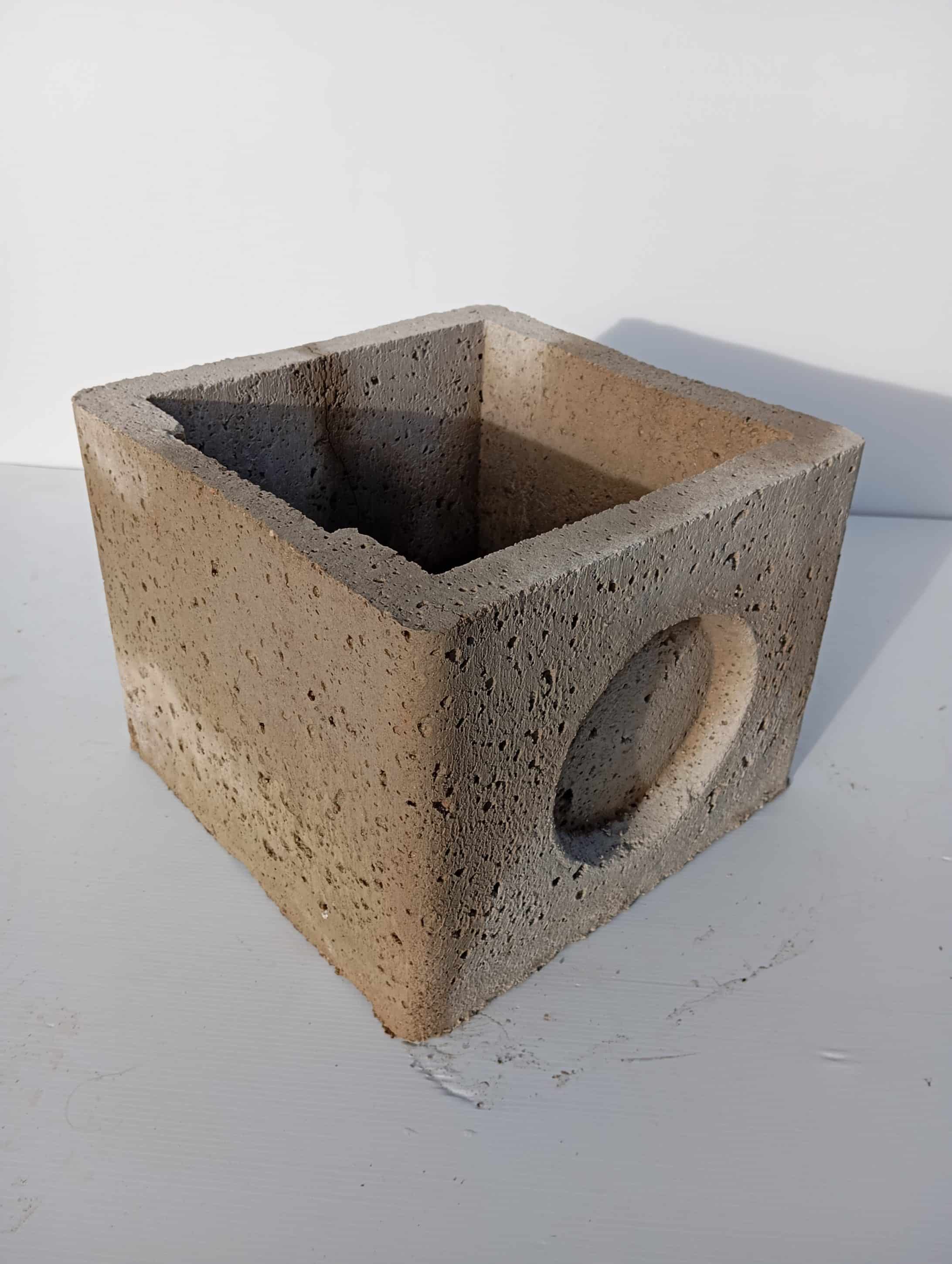 FOND REGARD BETON 25X25 H24 TARTARIN 31E