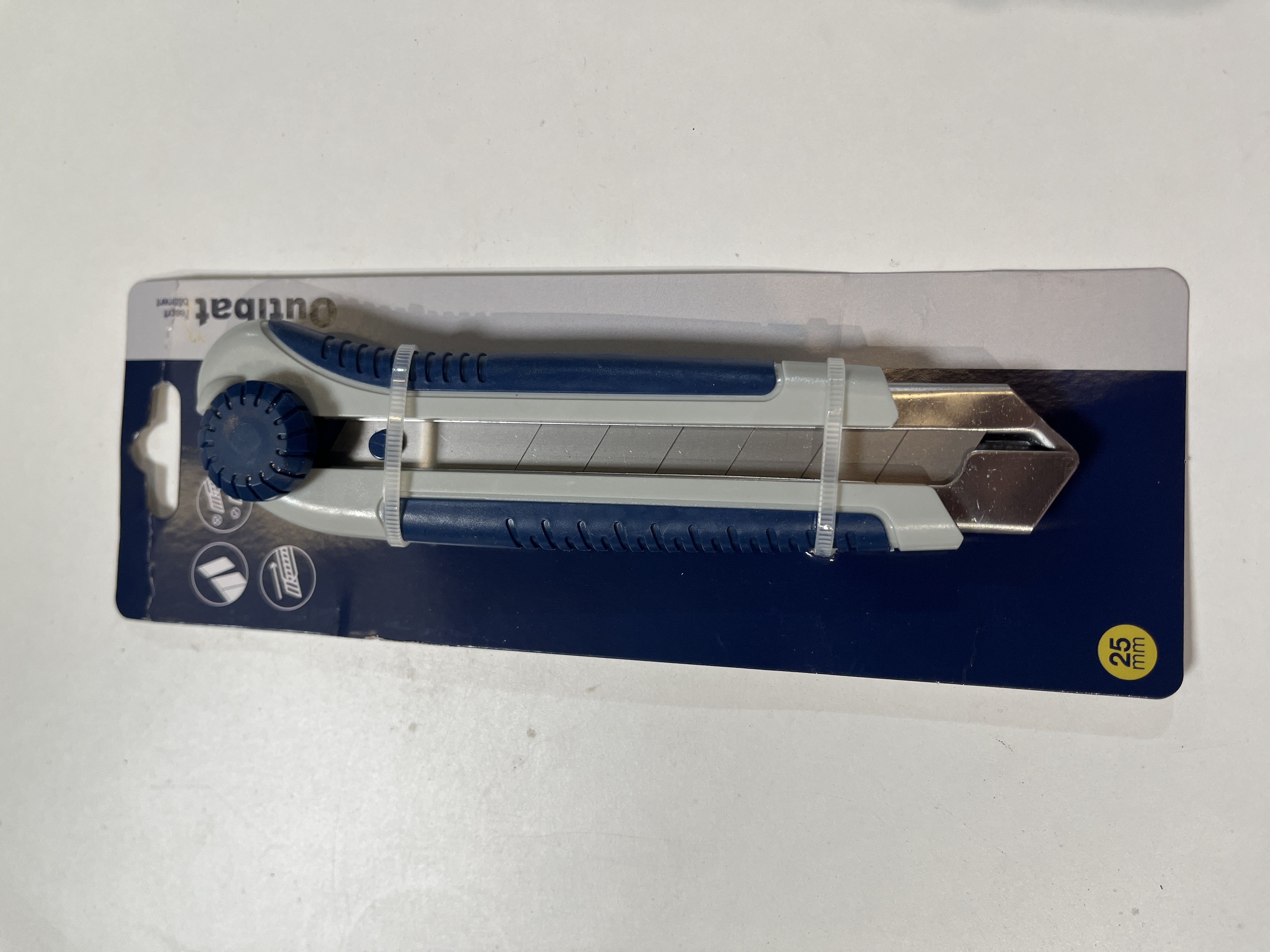 CUTTER 25MM BI-MAT. PLAQUISTE AVEC MOLETTE