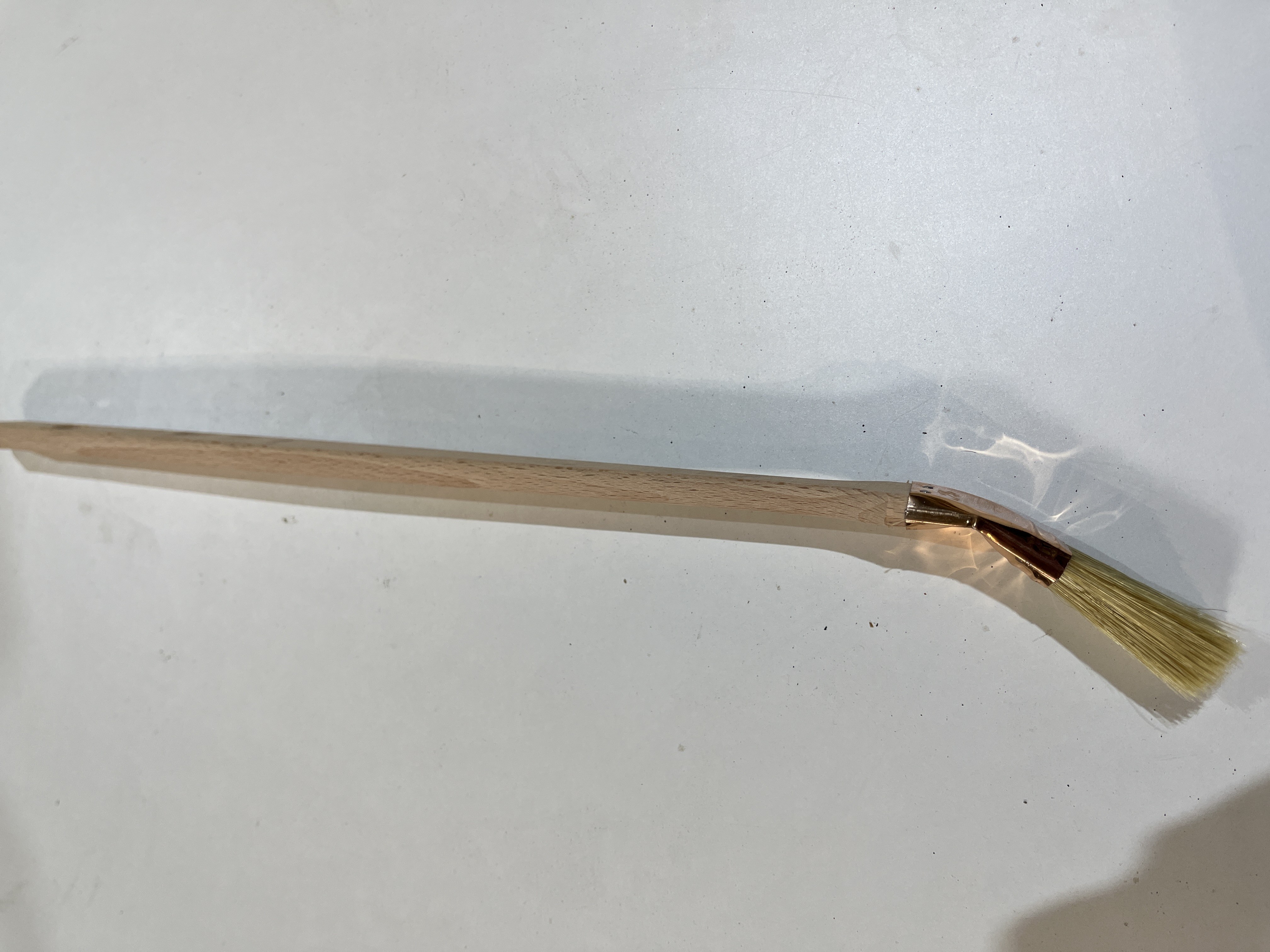 BROSSE RADIATEUR COUDEE PLAT 25