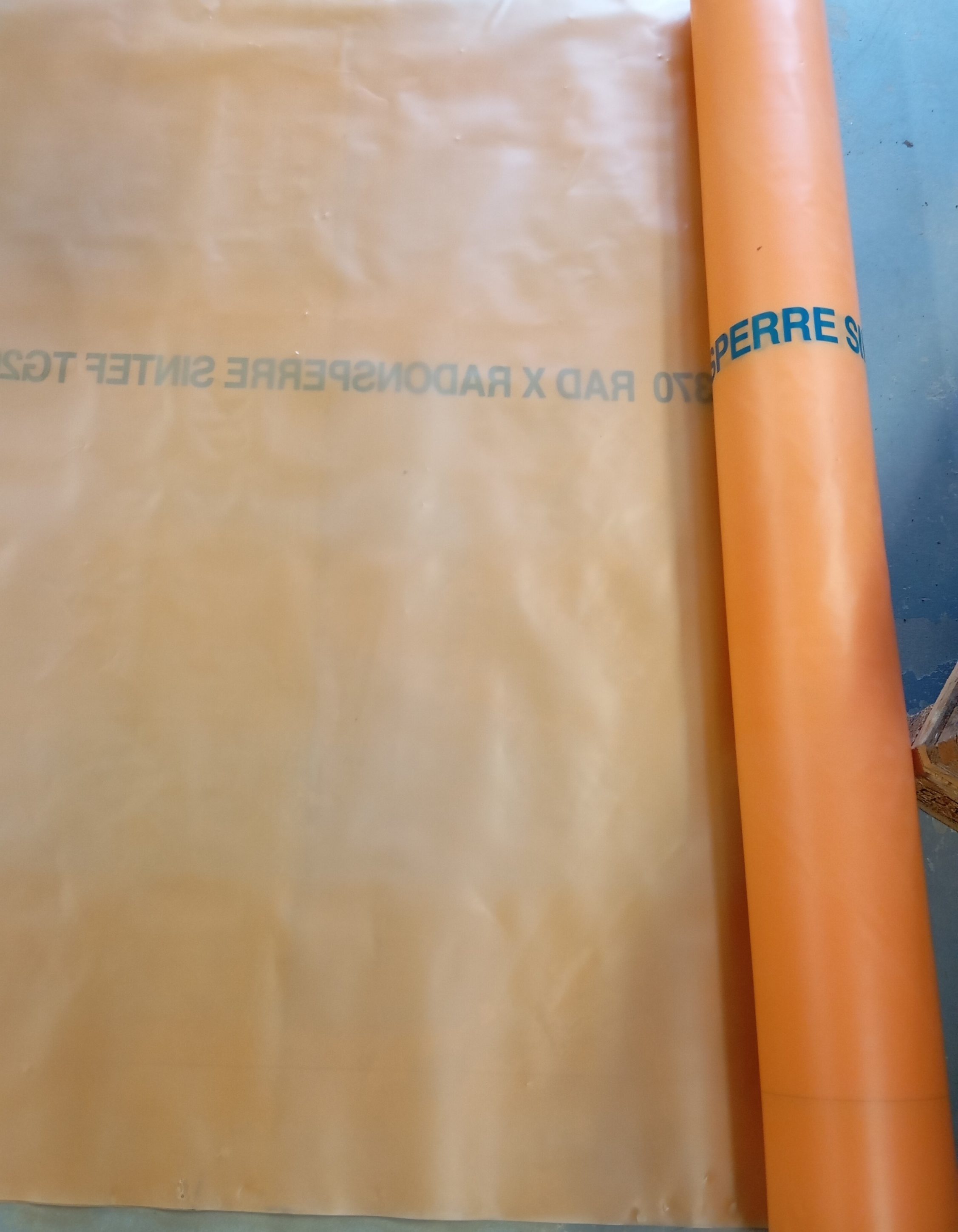 FILM SOUS DALLAGE ANTI RADON 85M2 3.40X25M 300µ