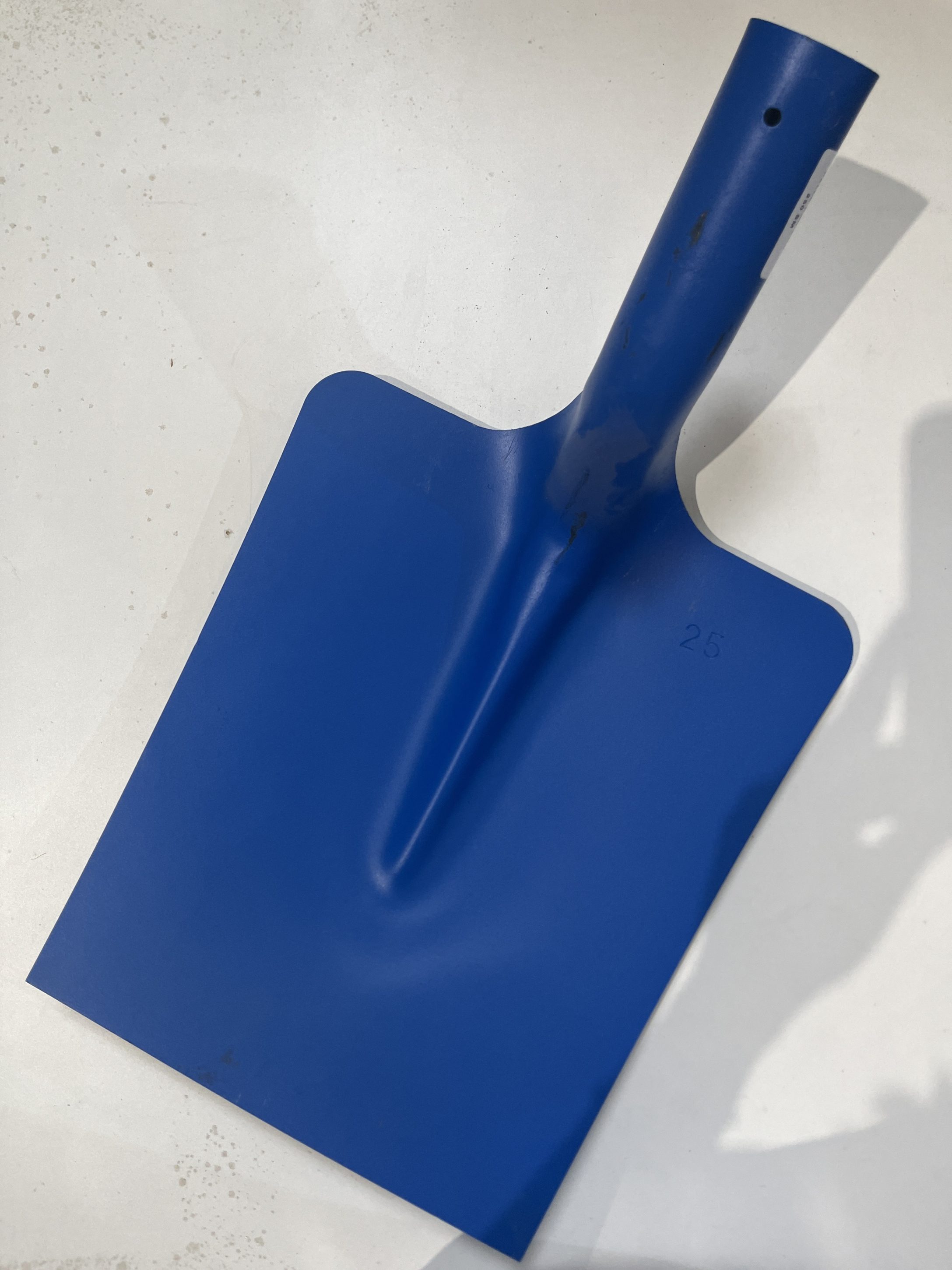 PELLE CARREE SANS MANCHE 25CM