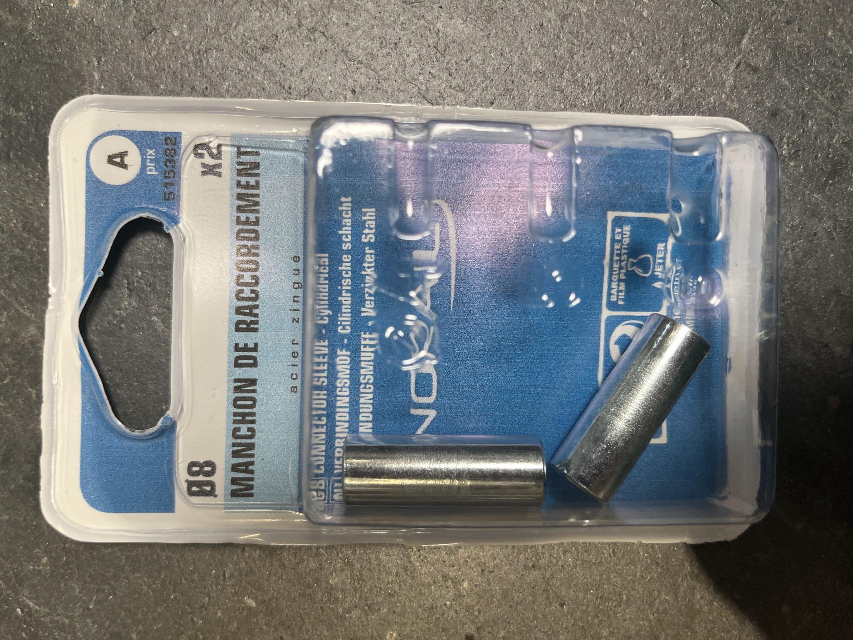 MANCHON POUR TIGE FILETEE D8