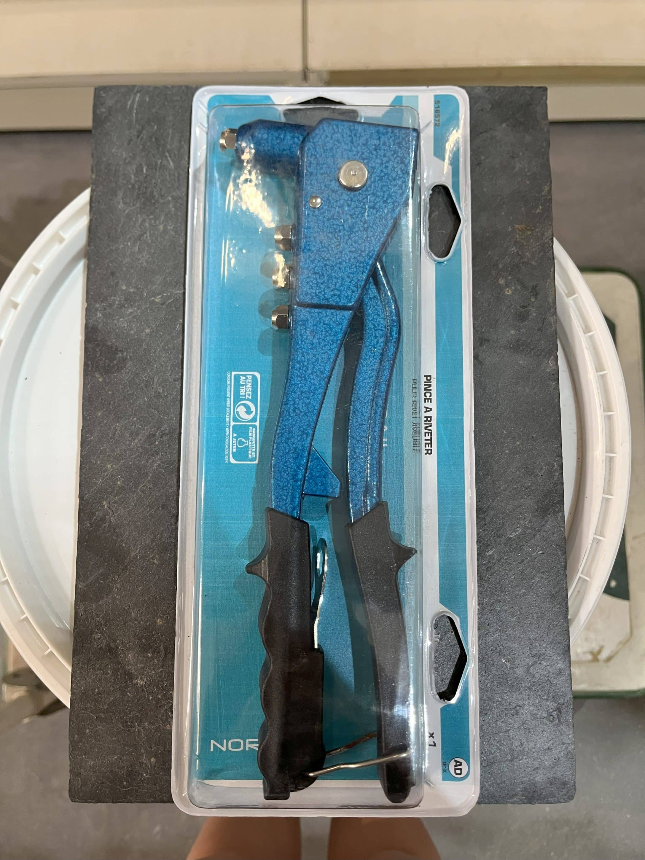 PINCE A RIVETER AVEUGLES