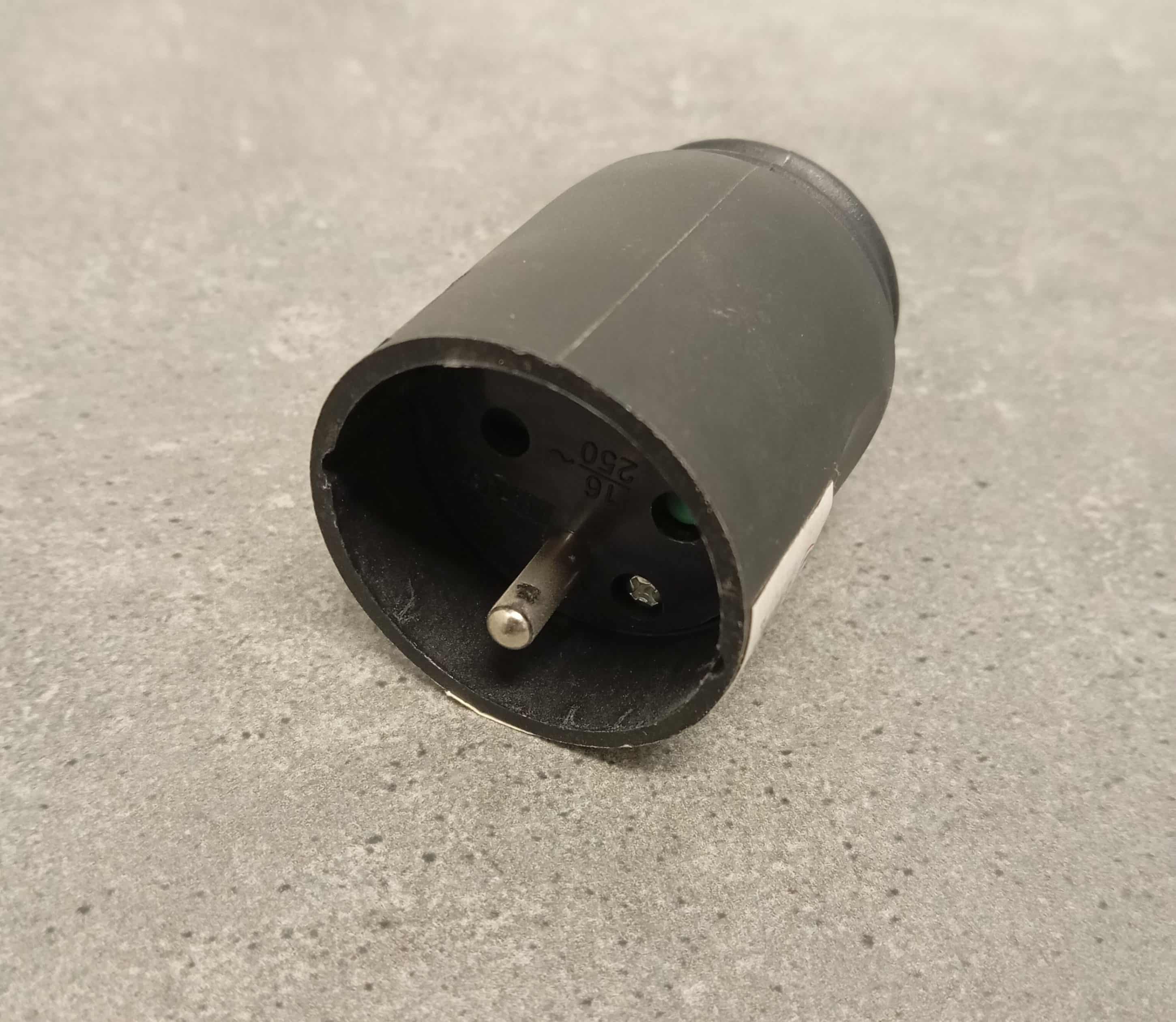 Fiche Femelle 2P+T 10/16A  Noir