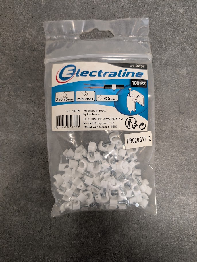 100 ATTACHES D.5 BLANC