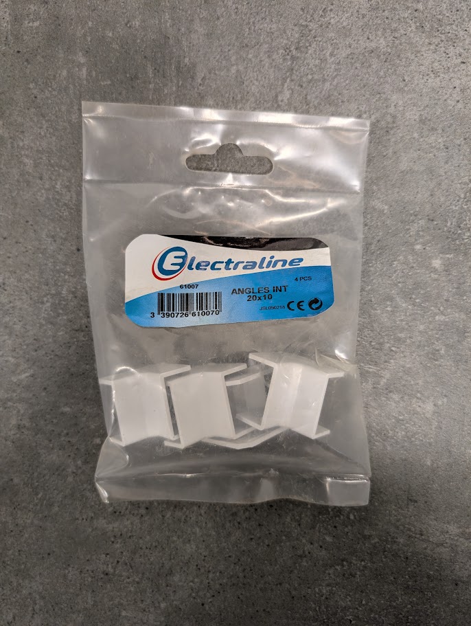 ANGLES INTERIEURS 20X10