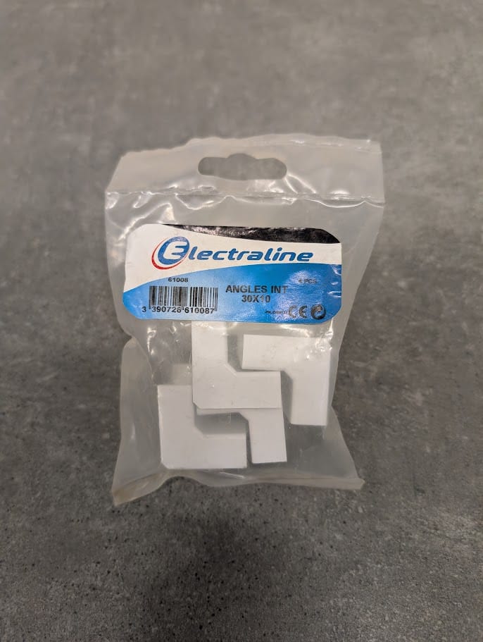 4 ANGLES INTERIEURS 30X10