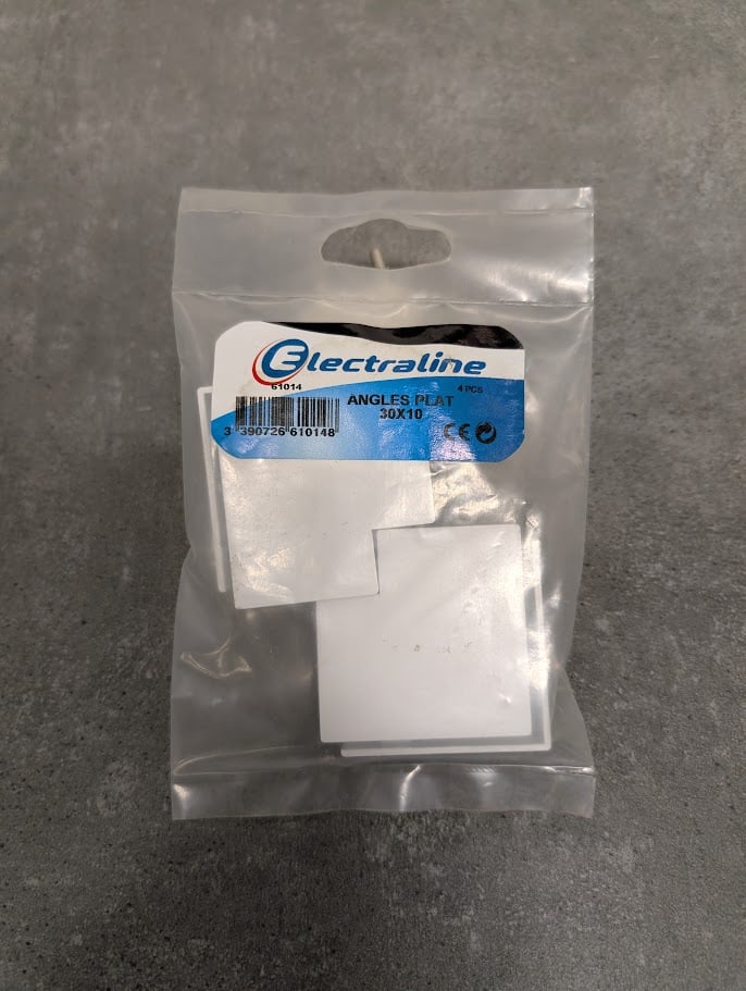 4 ANGLES PLATS 30X10