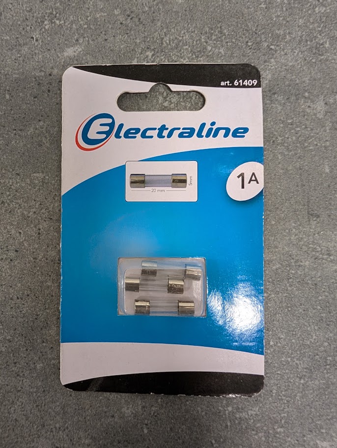3 FUSIBLES VERRE 5X20 1A