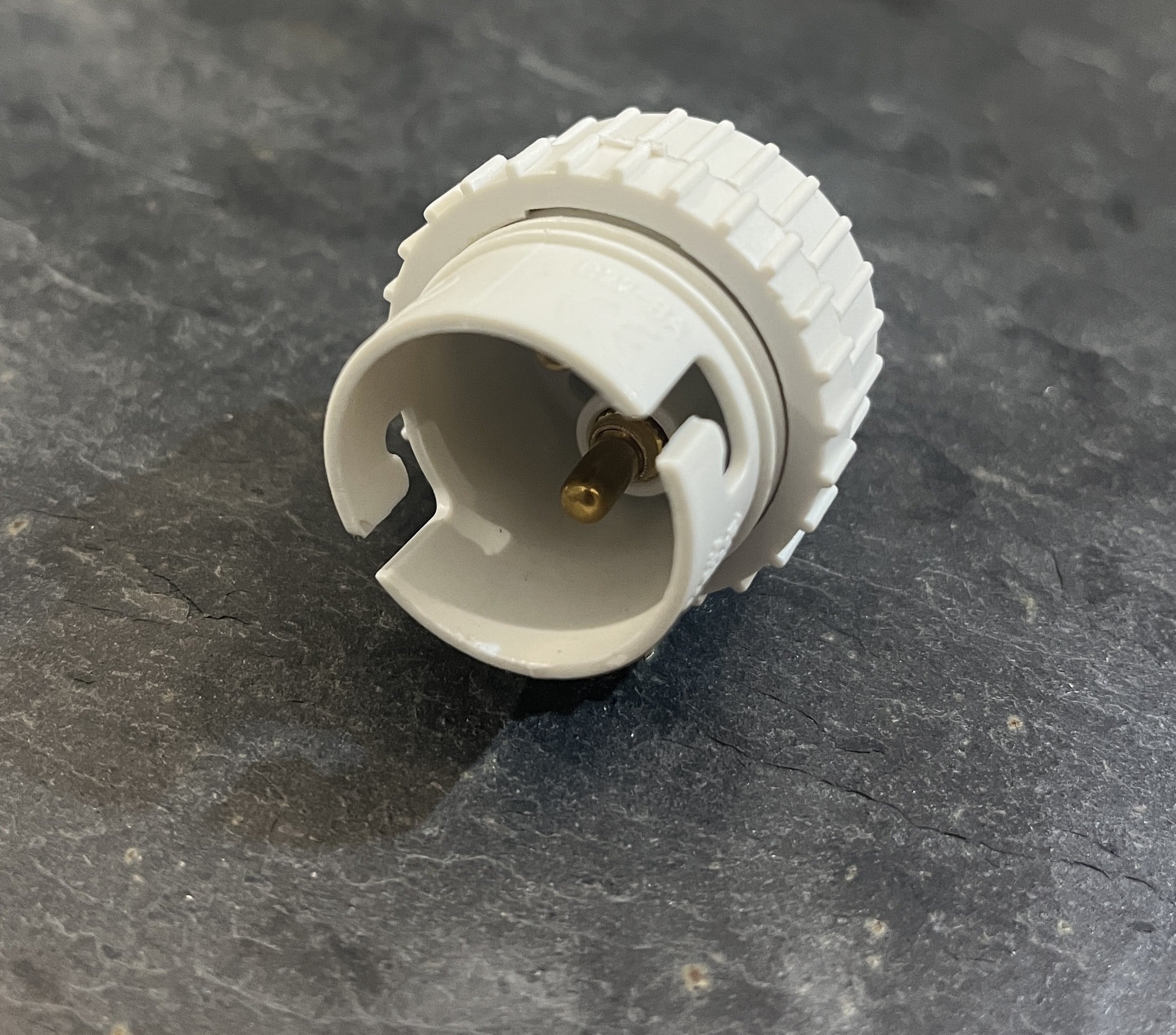 DOUILLE PLASTIQUE PAS 10X1