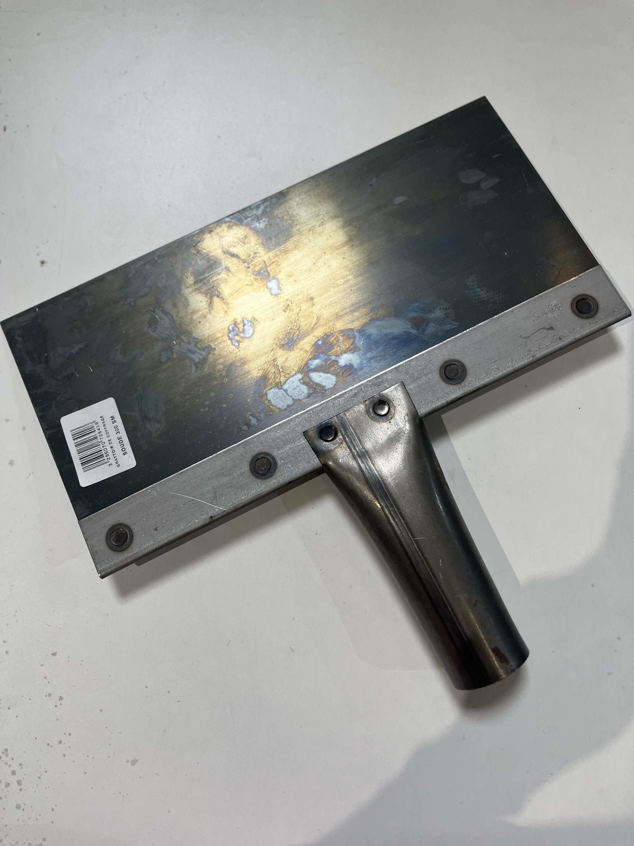 GRATTOIR A COFFRAGE DE 300 MM AVEC RENF