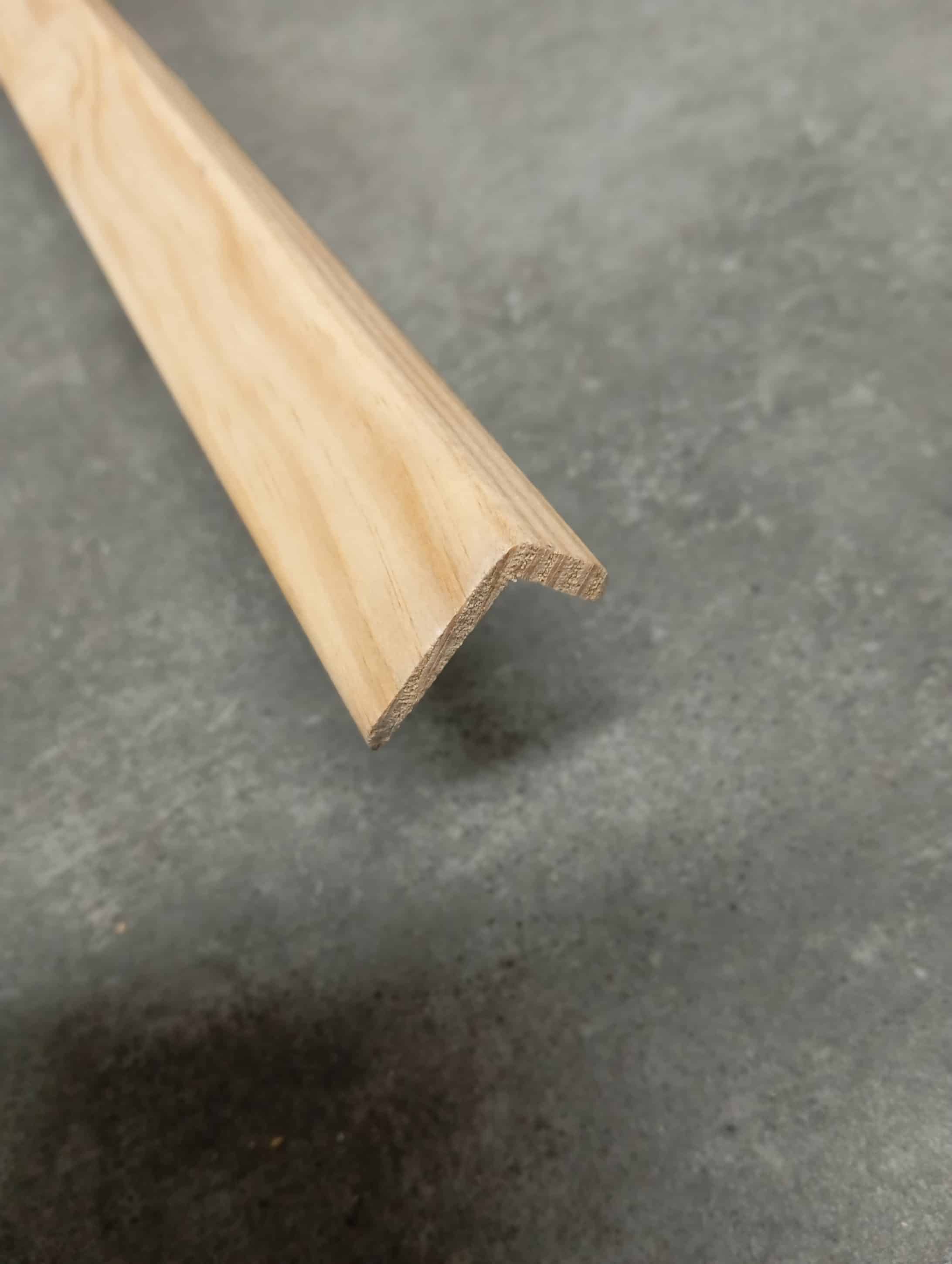 Baguette d'angle 23x37 2m40