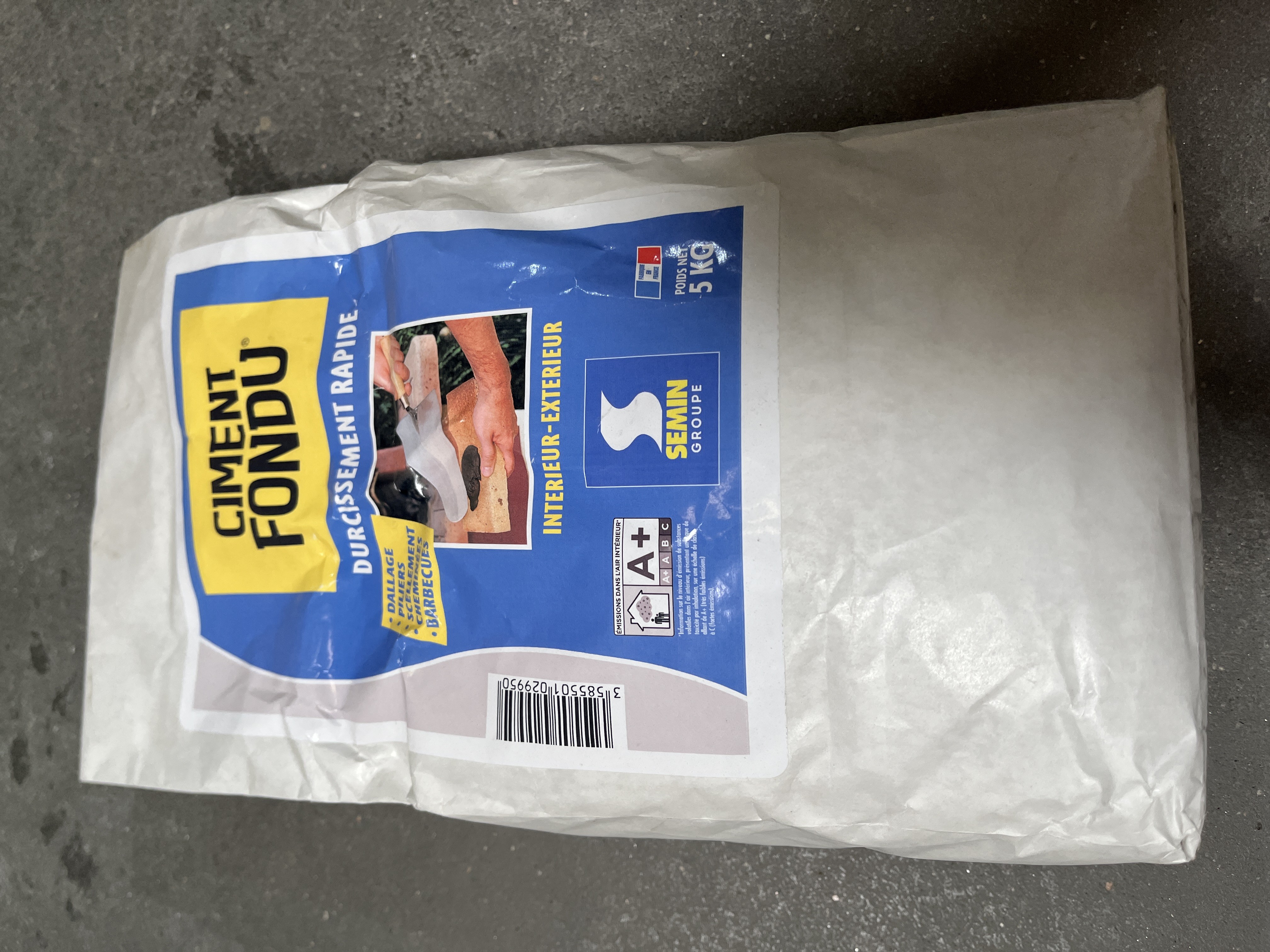 CIMENT FONDU SAC 5KG