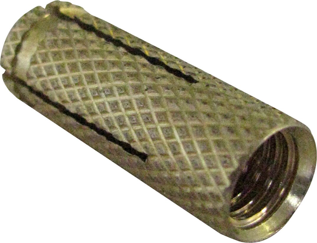 BTE 100 CHEVILLES LAITON DIAM 6