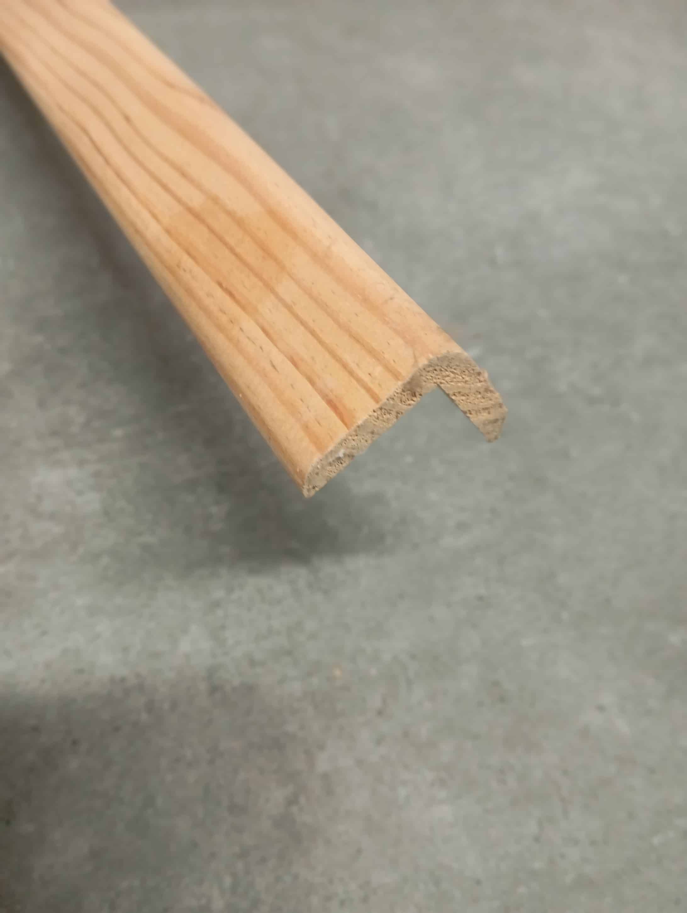 Baguette d'angle 40 2m40