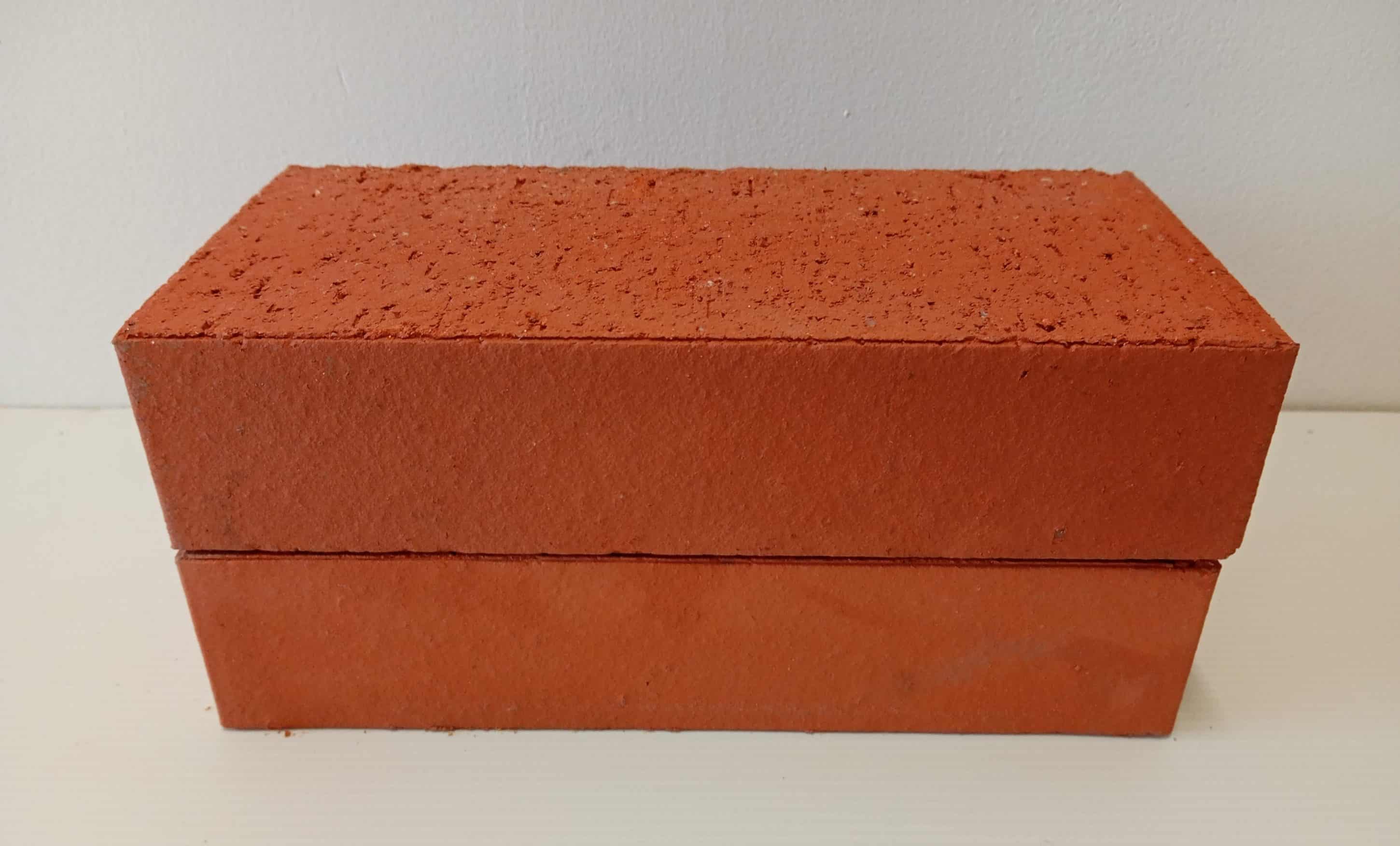 BRIQUE ROUGE PLEINE 5.4X10.5X22