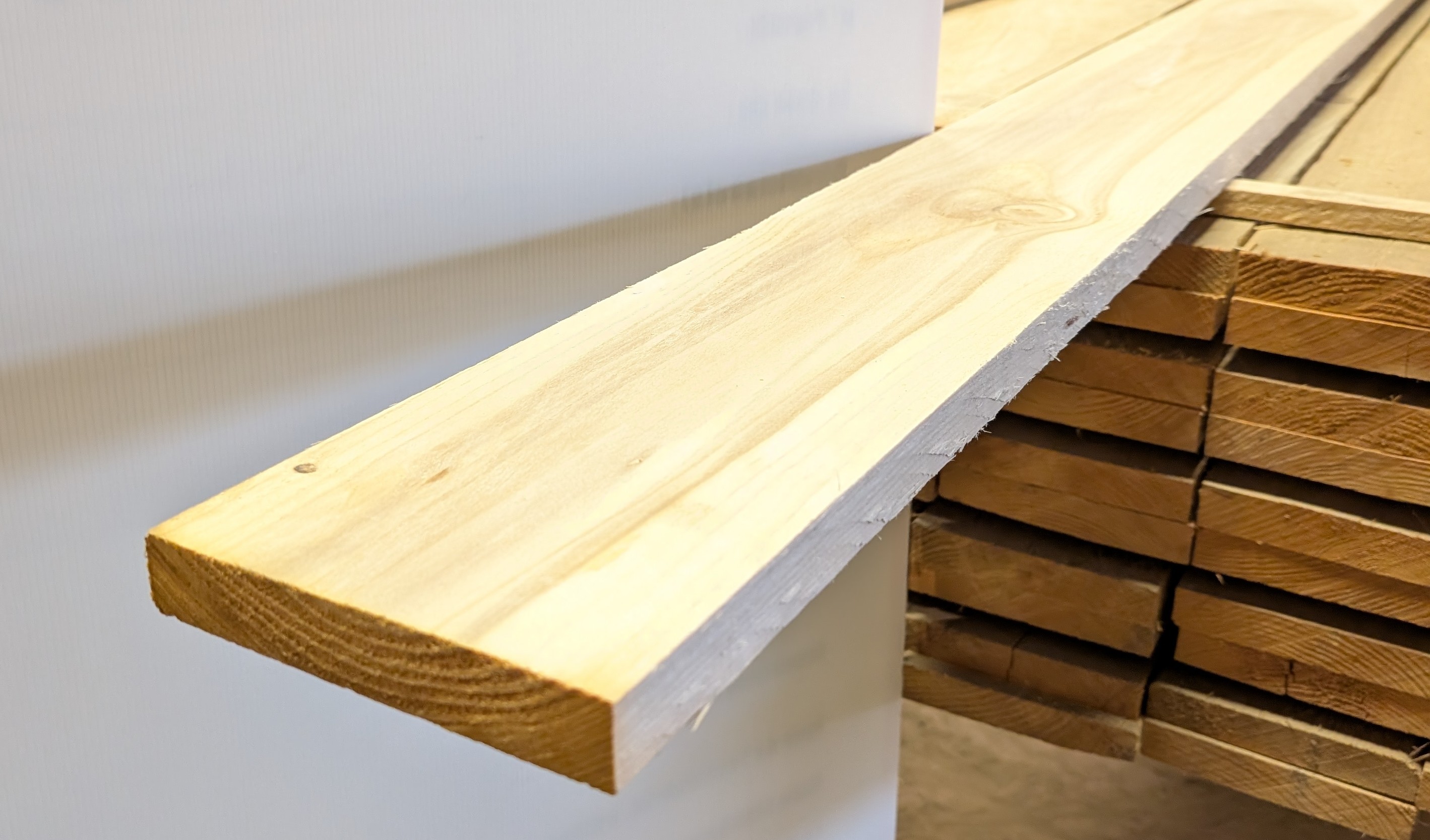 PLANCHE COFFRAGE Ep. 25 mm Largeur 150 mm en 3 mL