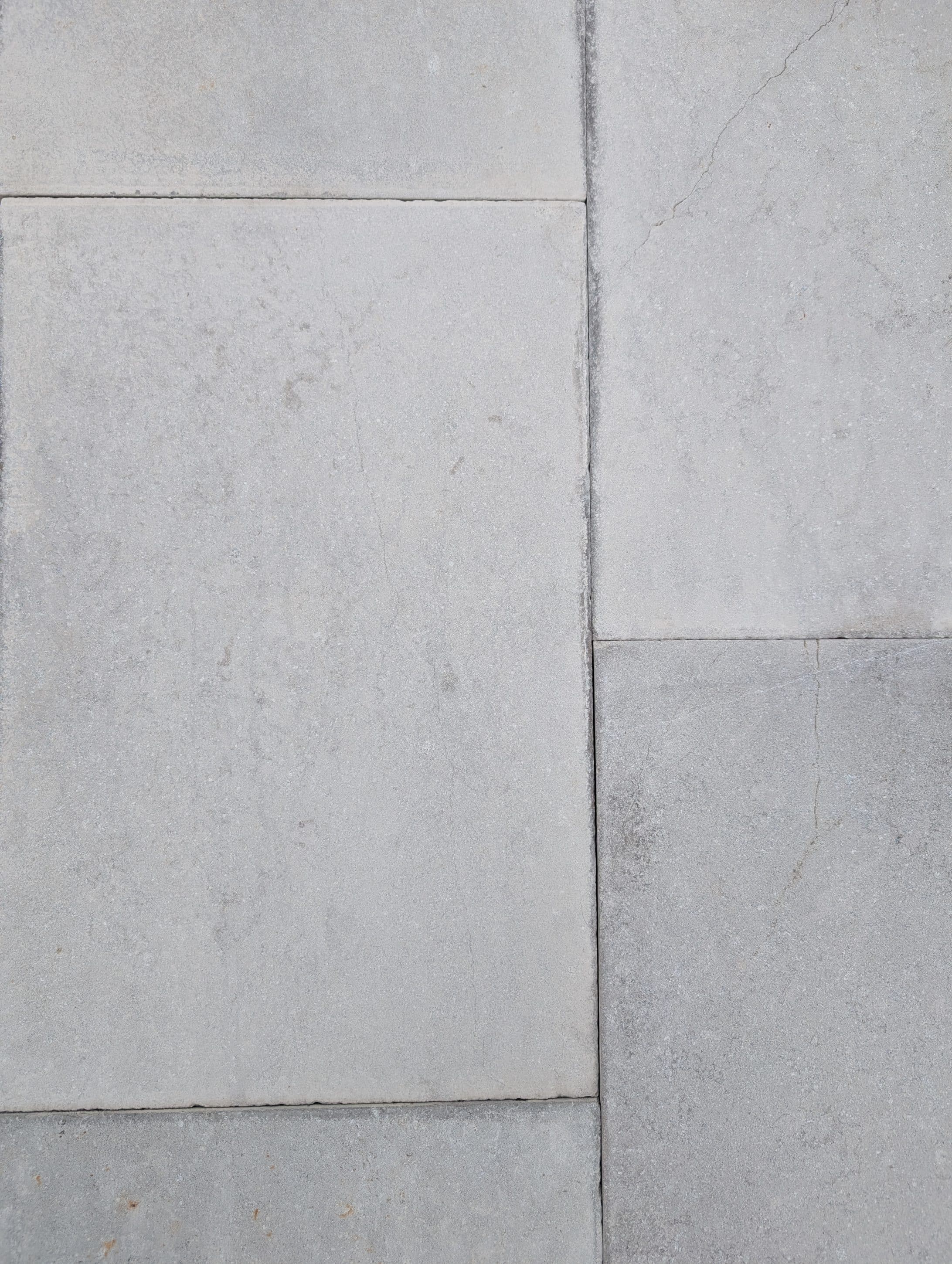 Dalle TRIESTA GRIS Sablée brossée 40X60cm ep20mm PIERRE NATURELLE