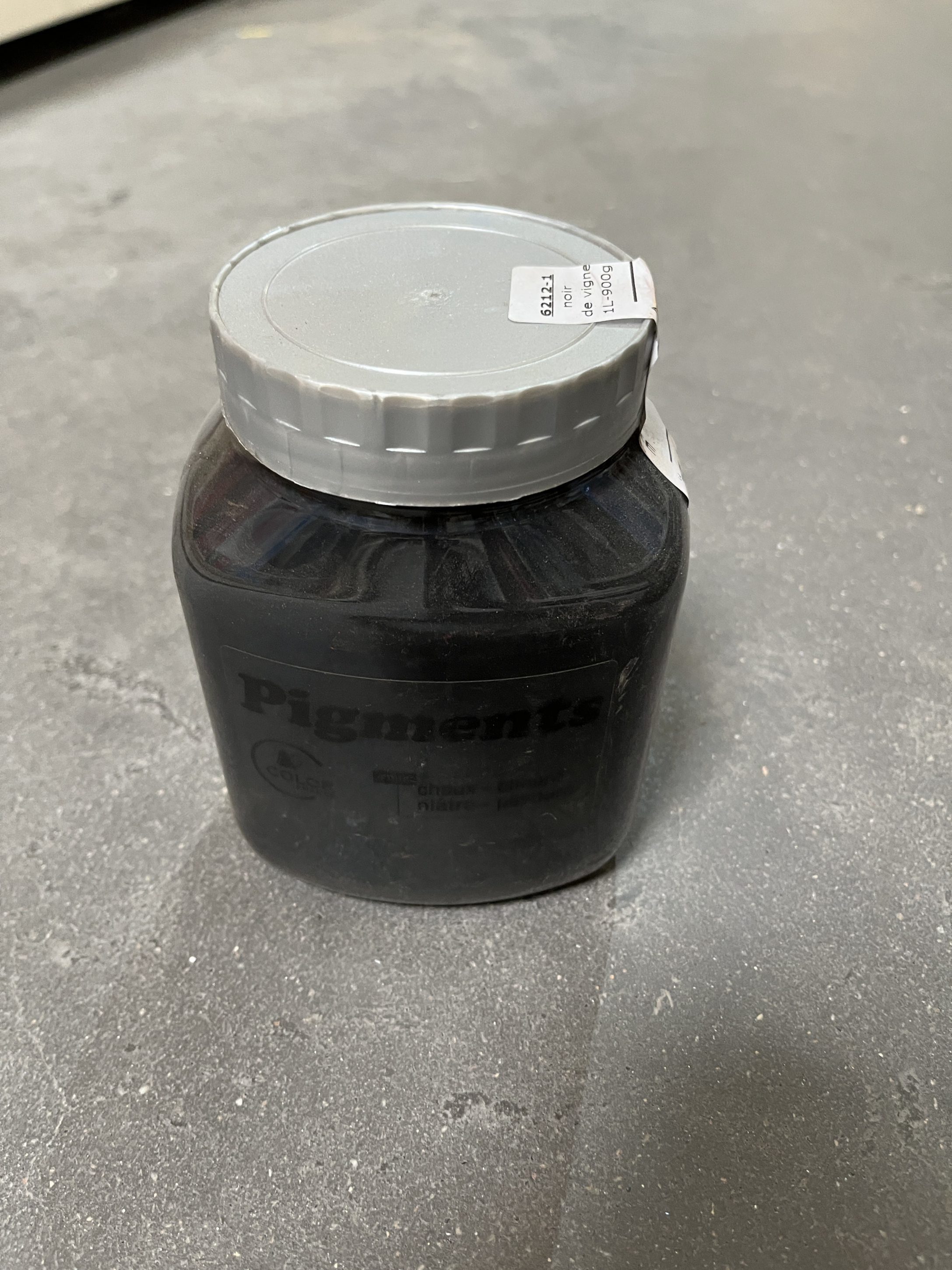 COLORANT NOIR DE VIGNE POT 1L