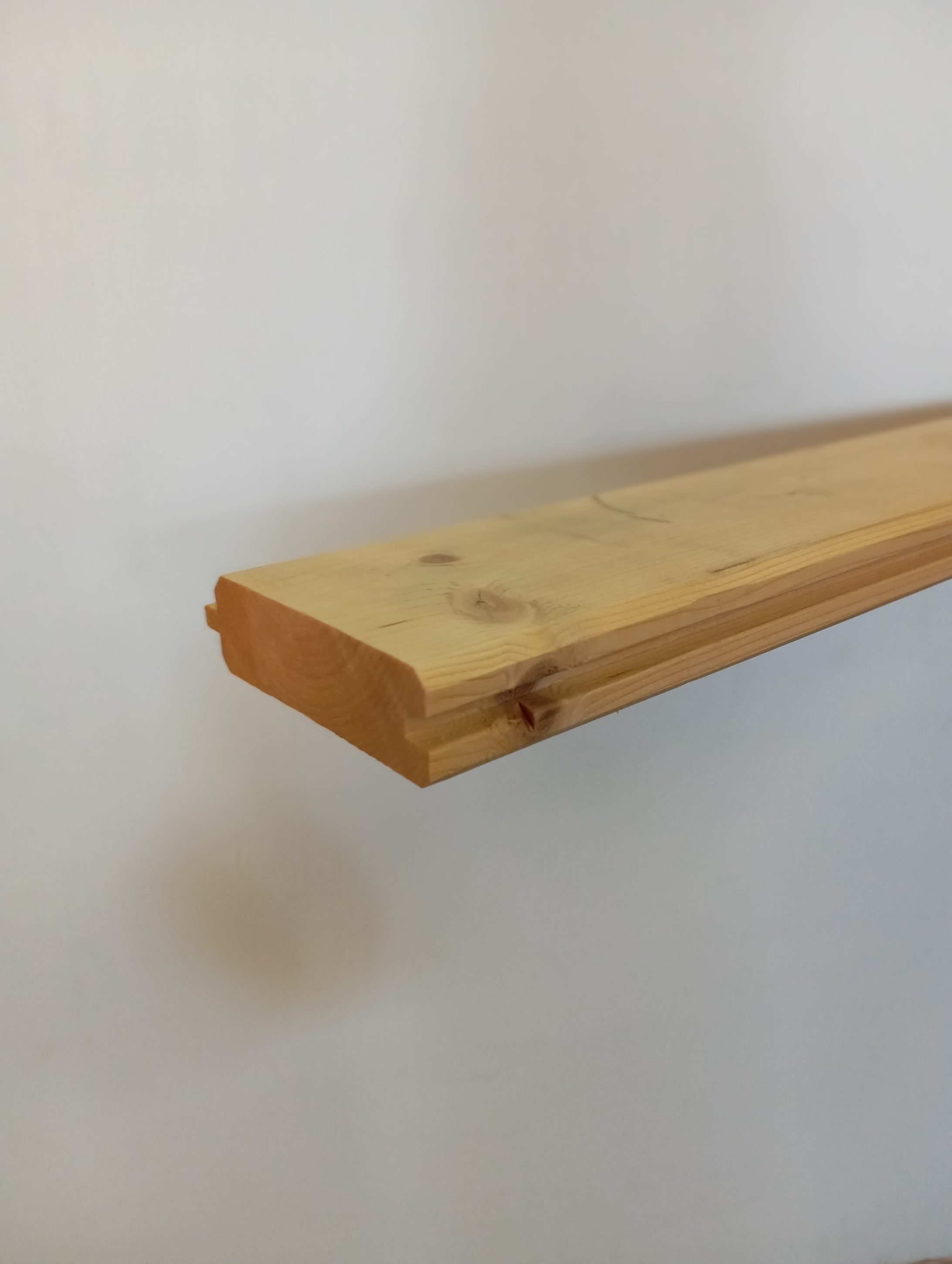 LAME VOLET 27x90x2700mm HORS COEUR Vendu à la lame de 0.243 m²