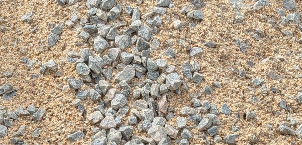 MELANGE BETON VRAC Vendu au m3 1M3 = ENVIRON 1.75 TONNES