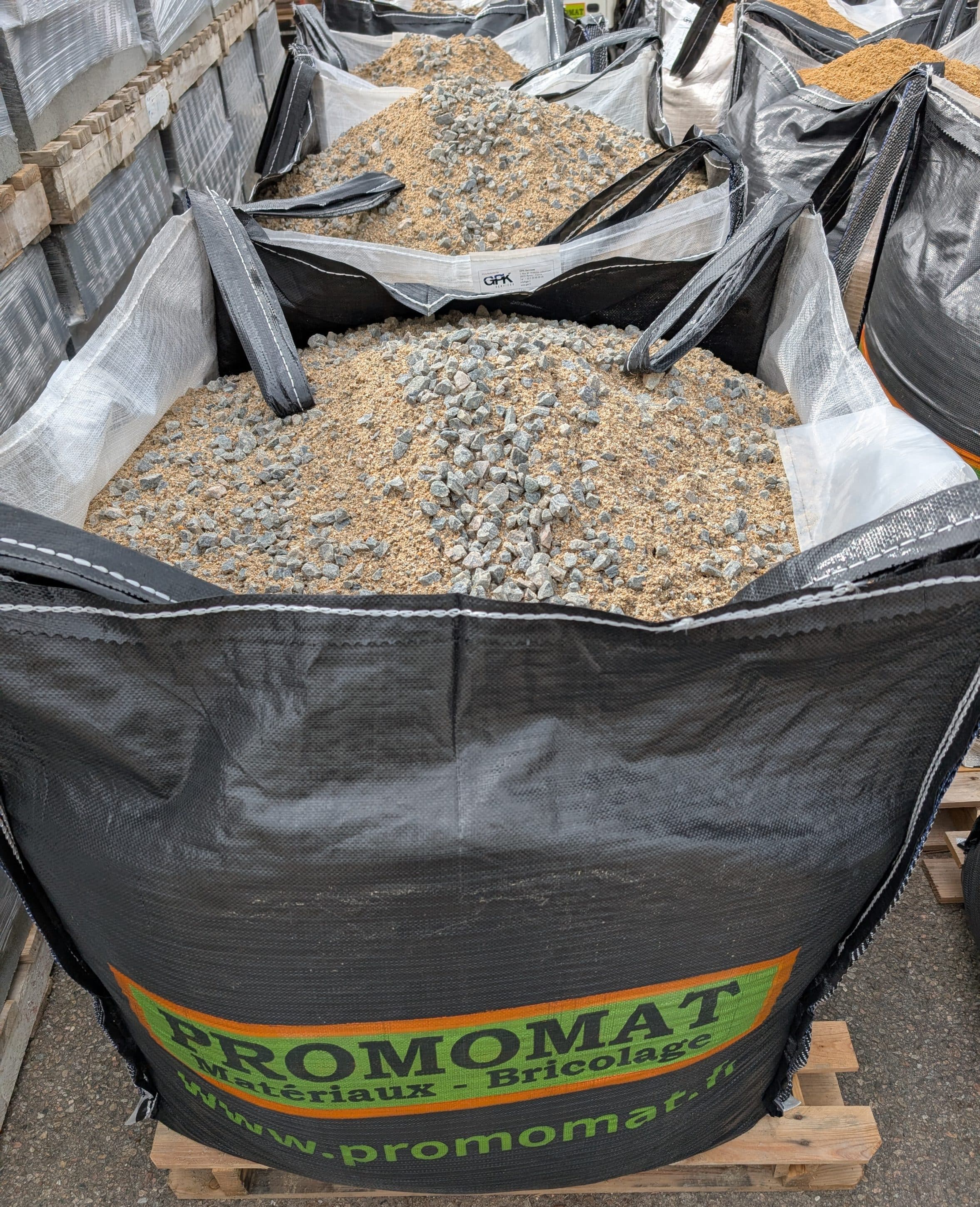 GROS BIG BAG de MELANGE BETON Environ 1m3