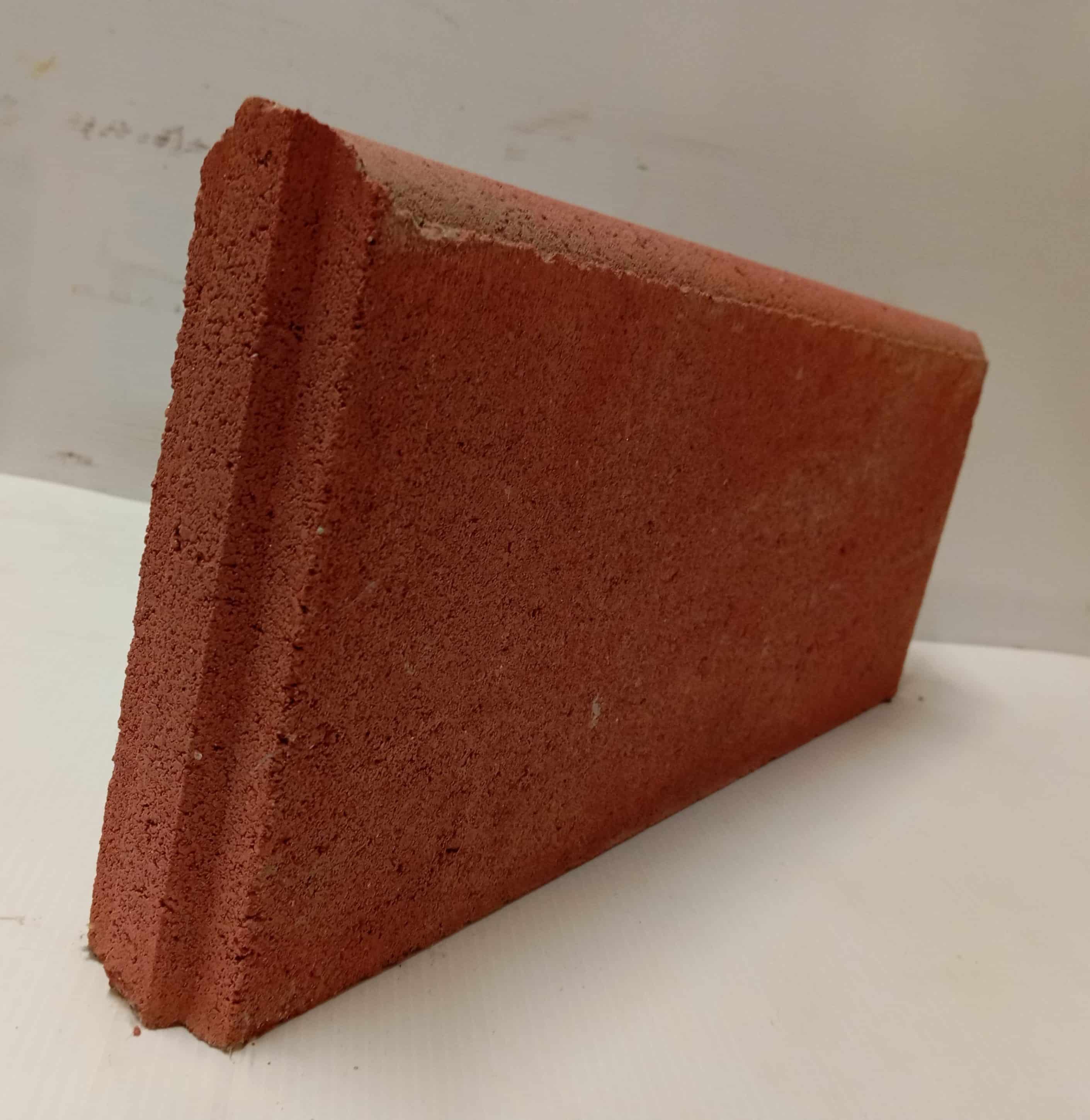 BORDURETTE LISSE P4 ROUGE 50X20X5