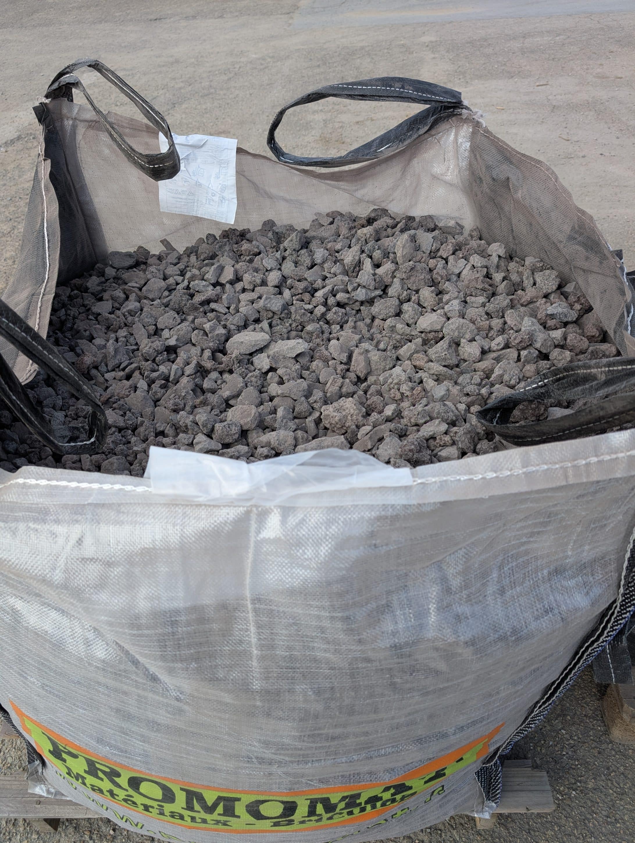 BIG BAG de POUZZOLANE 20/40 env. 1M3