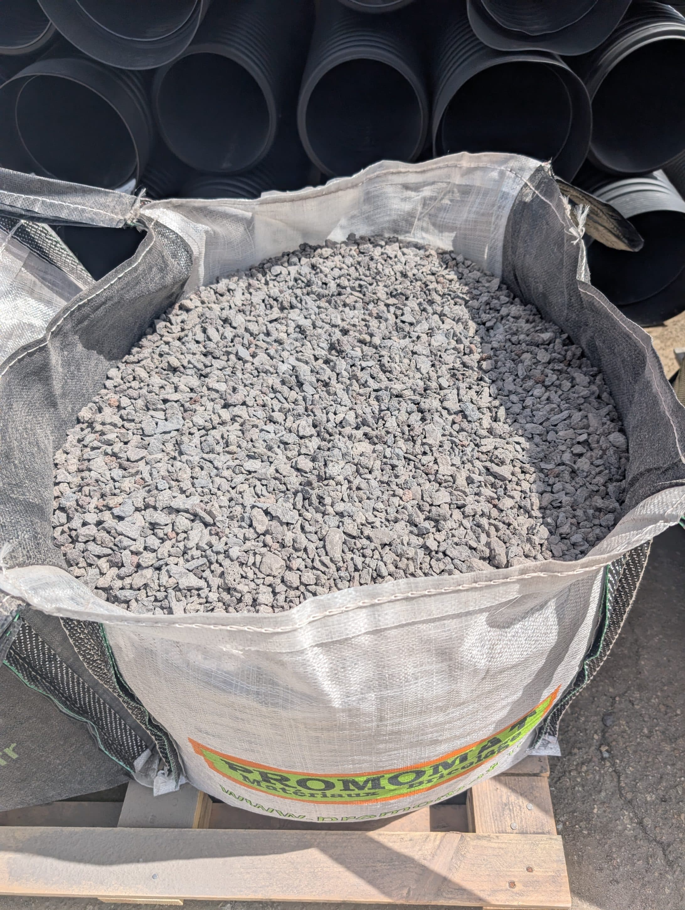 Petit BIG BAG de POUZZOLANE 7/15 Environ 0.25 m3