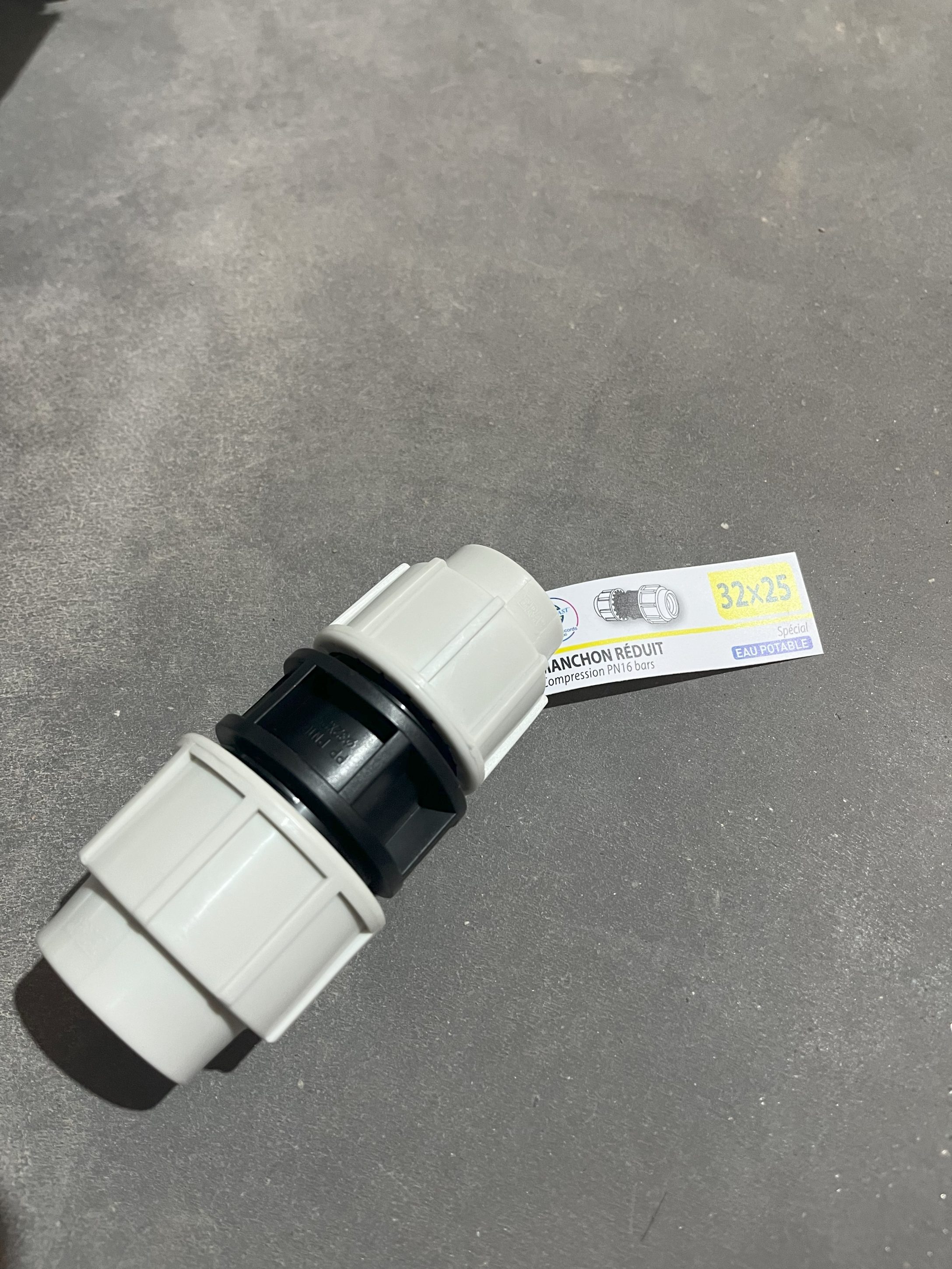 MANCHON POLYPROPYLENE REDUIT 32-25