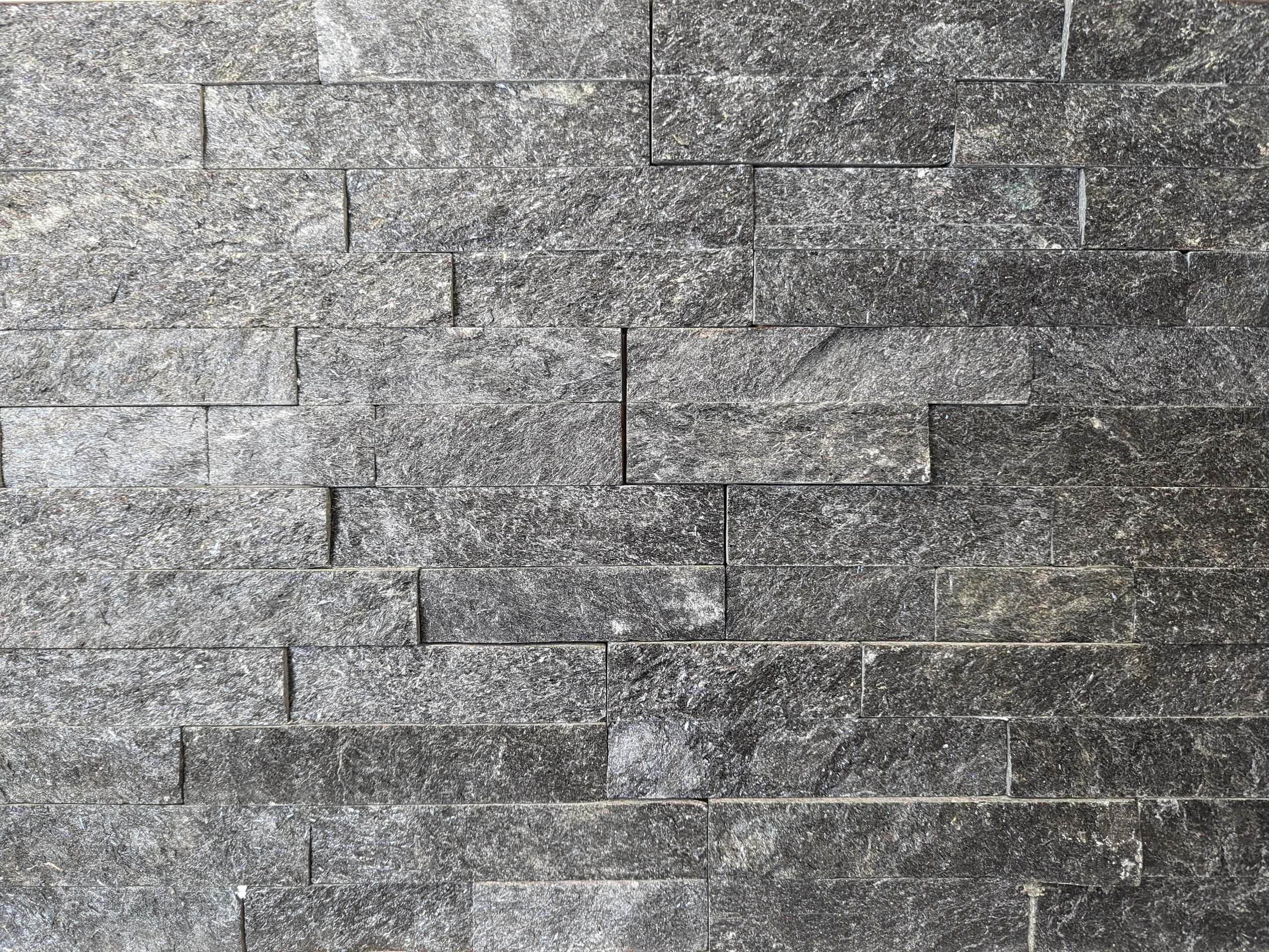 PLAQUETTE PAREMENT quartzite noir bri Z  55x15 EP 10/30mm 0.58M²/CARTON