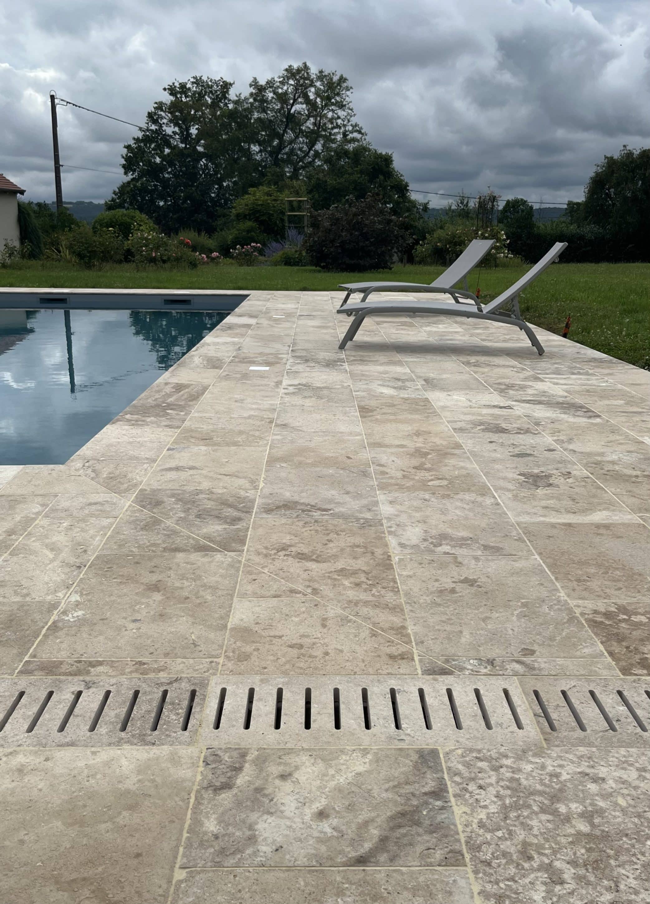 TRAVERTIN SELECTO Dalles ép 30mm 61x40.6cm FINITION VIEILLIE